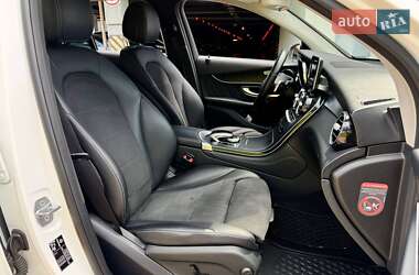 Внедорожник / Кроссовер Mercedes-Benz GLC-Class 2017 в 
