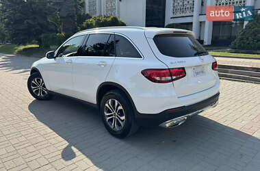 Позашляховик / Кросовер Mercedes-Benz GLC-Class 2017 в 