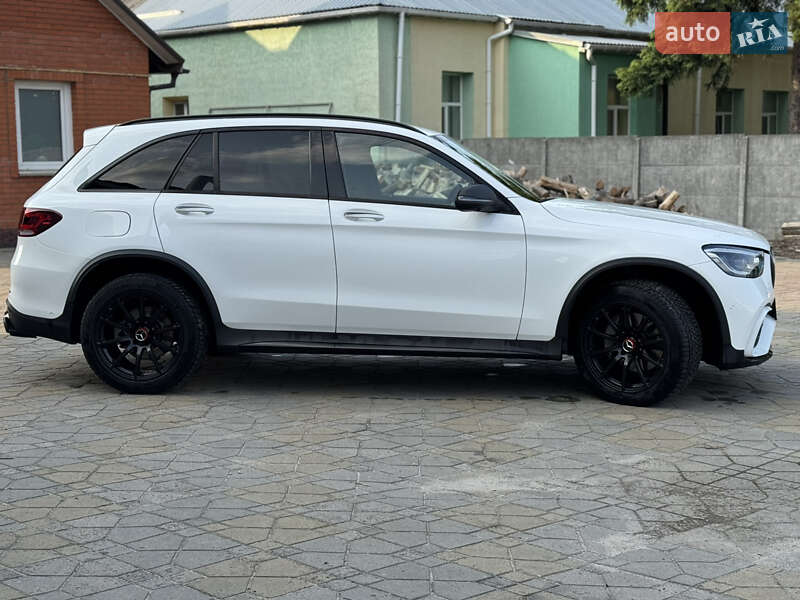 Позашляховик / Кросовер Mercedes-Benz GLC-Class 2016 в Києві