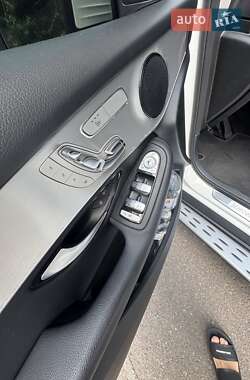 Внедорожник / Кроссовер Mercedes-Benz GLC-Class 2018 в 