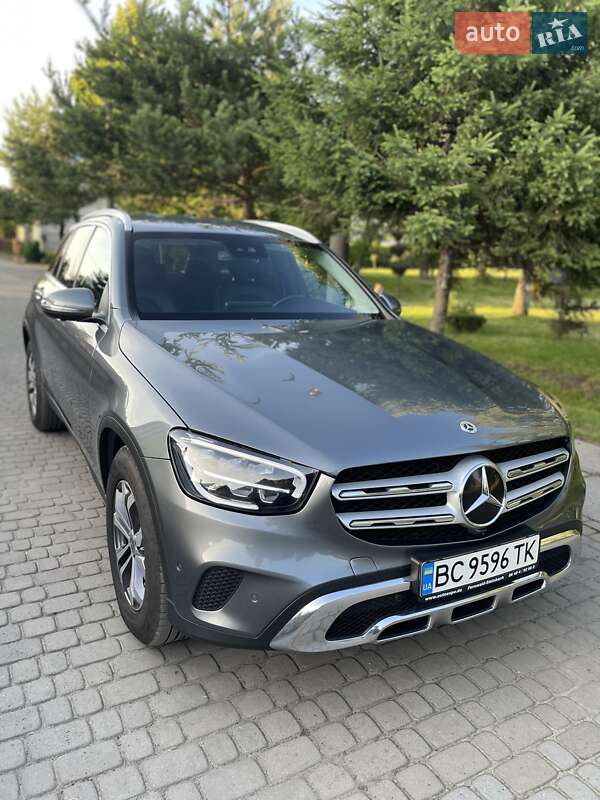 Mercedes-Benz GLC-Class 2021