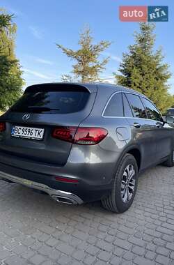 Внедорожник / Кроссовер Mercedes-Benz GLC-Class 2021 в 