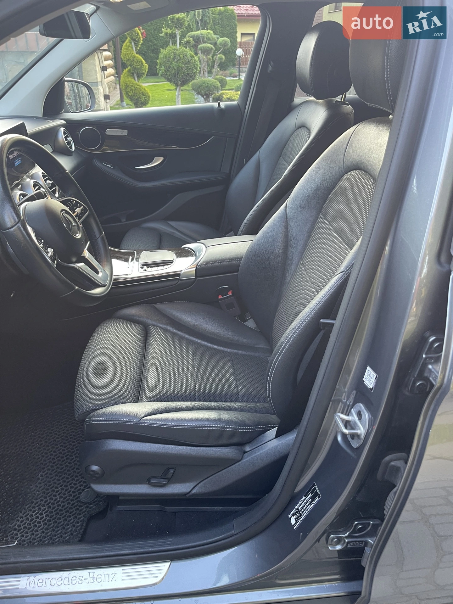 2021 Mercedes-Benz GLC - мініатюра 63