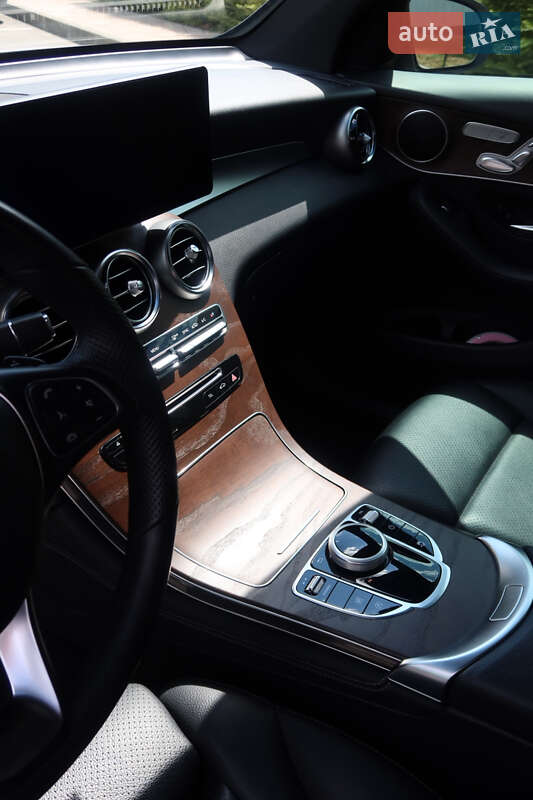 Внедорожник / Кроссовер Mercedes-Benz GLC-Class 2019 в Киеве