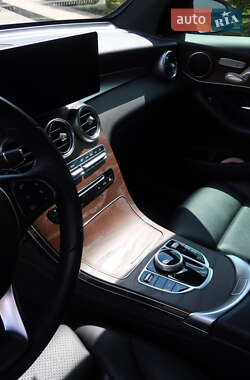 Внедорожник / Кроссовер Mercedes-Benz GLC-Class 2019 в 