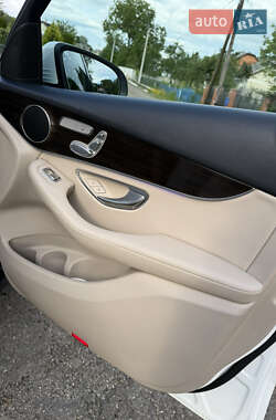 Внедорожник / Кроссовер Mercedes-Benz GLC-Class 2022 в 