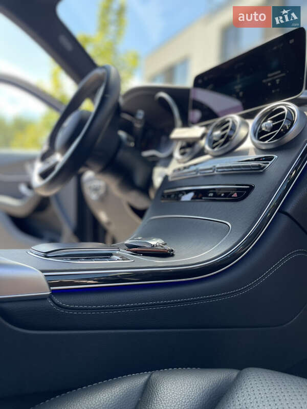 Внедорожник / Кроссовер Mercedes-Benz GLC-Class 2020 в Ужгороде