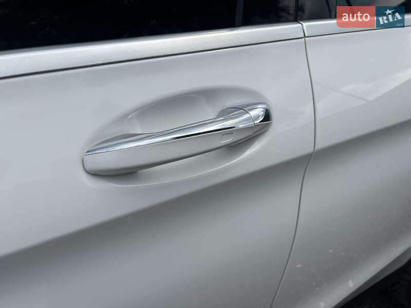 Внедорожник / Кроссовер Mercedes-Benz GLC-Class 2015 в Киеве