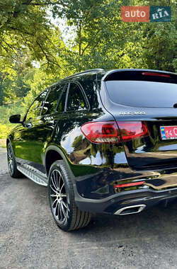 Внедорожник / Кроссовер Mercedes-Benz GLC-Class 2022 в 
