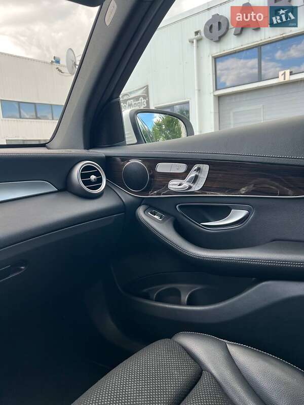 Внедорожник / Кроссовер Mercedes-Benz GLC-Class 2016 в Виннице фото 7 Внедорожник / Кроссовер Mercedes-Benz GLC-Class 2016 в Виннице