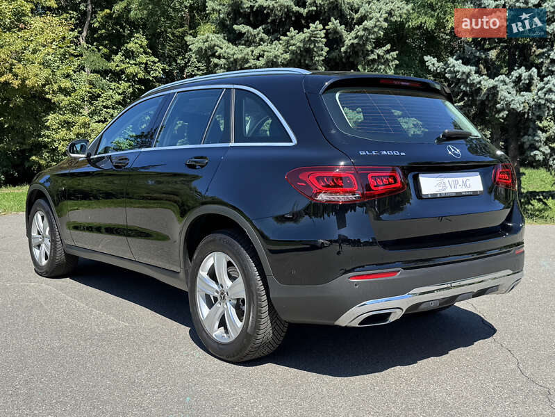 Внедорожник / Кроссовер Mercedes-Benz GLC-Class 2020 в Киеве