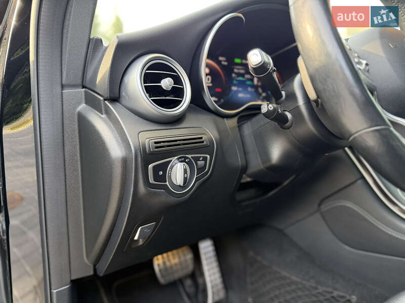 Внедорожник / Кроссовер Mercedes-Benz GLC-Class 2019 в Львове фото 33 Внедорожник / Кроссовер Mercedes-Benz GLC-Class 2019 в Львове