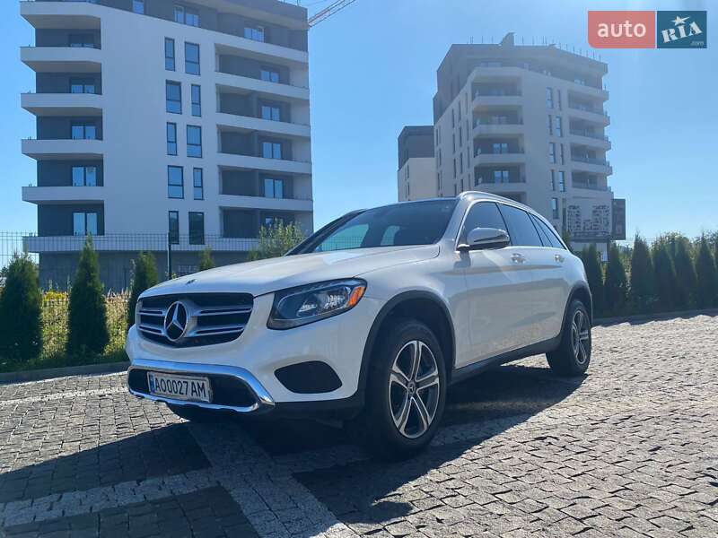 Внедорожник / Кроссовер Mercedes-Benz GLC-Class 2017 в 