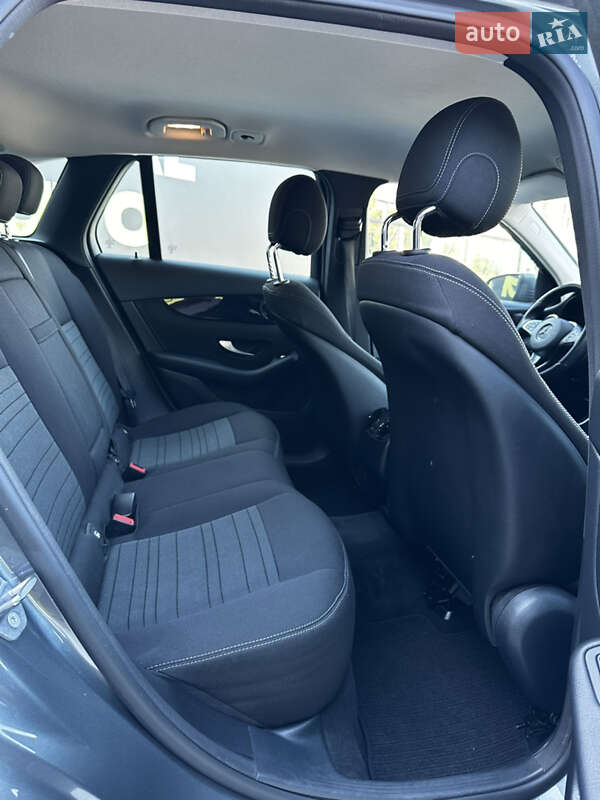 Внедорожник / Кроссовер Mercedes-Benz GLC-Class 2017 в Львове фото 14 Внедорожник / Кроссовер Mercedes-Benz GLC-Class 2017 в Львове