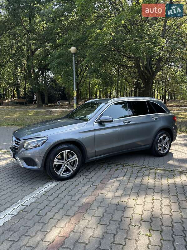 Внедорожник / Кроссовер Mercedes-Benz GLC-Class 2017 в Тернополе