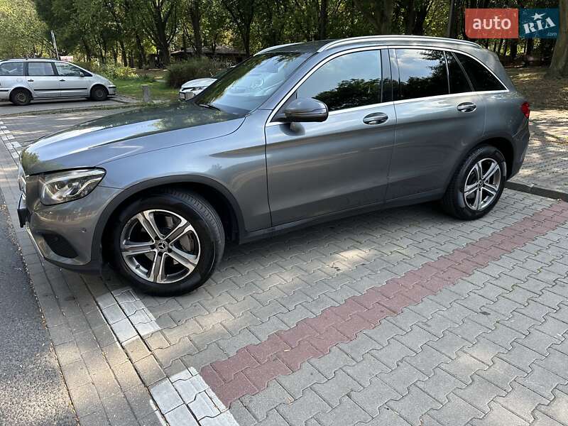 Внедорожник / Кроссовер Mercedes-Benz GLC-Class 2017 в Тернополе