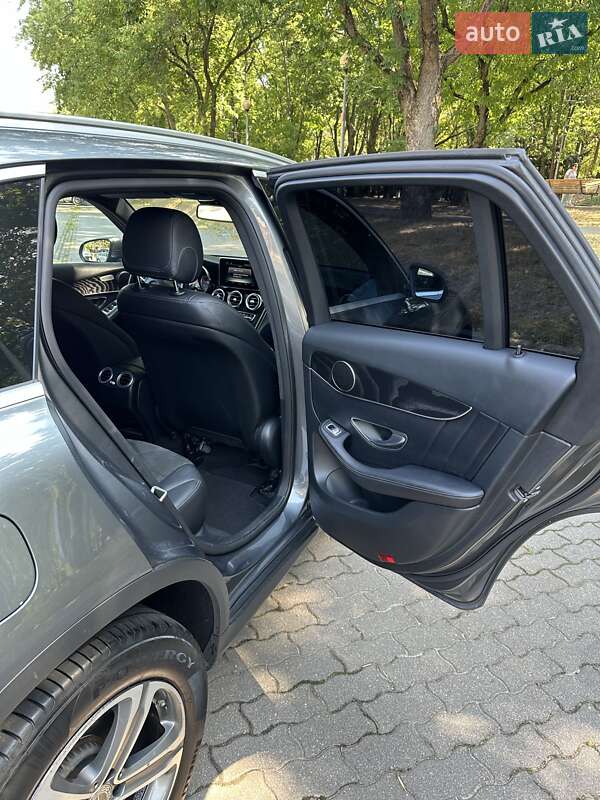 Внедорожник / Кроссовер Mercedes-Benz GLC-Class 2017 в Тернополе