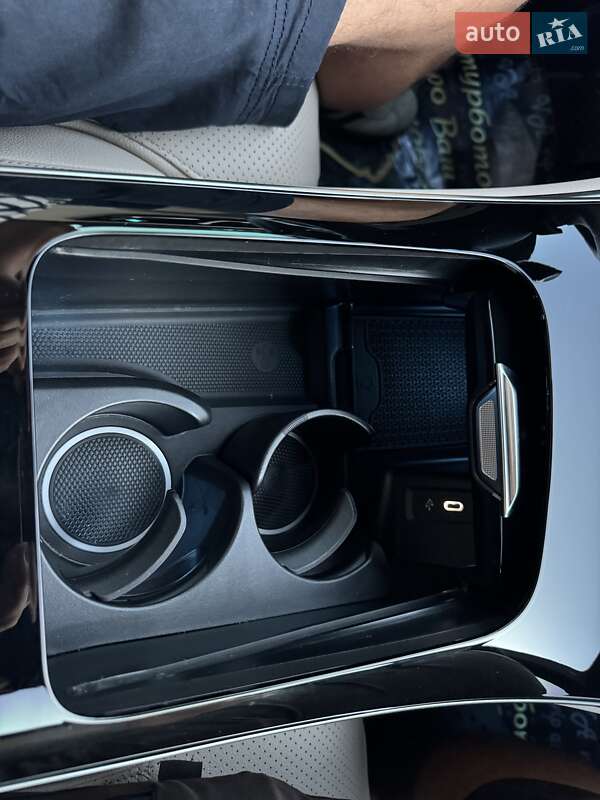 Внедорожник / Кроссовер Mercedes-Benz GLC-Class 2023 в Тернополе
