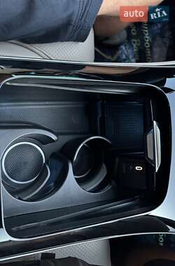 Внедорожник / Кроссовер Mercedes-Benz GLC-Class 2023 в 