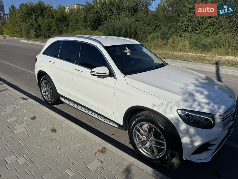 Внедорожник / Кроссовер Mercedes-Benz GLC-Class 2017 в Житомире фото 3 Внедорожник / Кроссовер Mercedes-Benz GLC-Class 2017 в Житомире