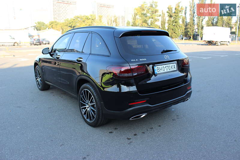 Внедорожник / Кроссовер Mercedes-Benz GLC-Class 2017 в Киеве