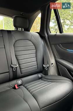 Внедорожник / Кроссовер Mercedes-Benz GLC-Class 2017 в 