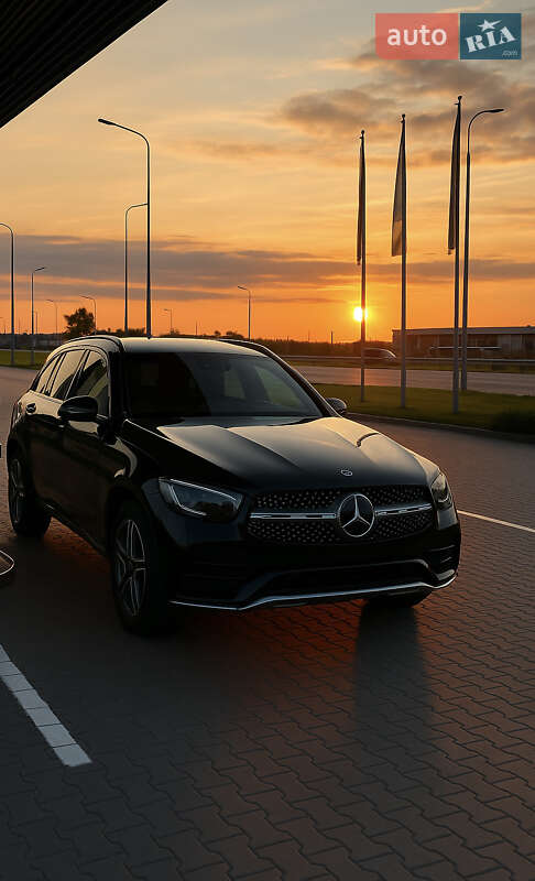 Внедорожник / Кроссовер Mercedes-Benz GLC-Class 2018 в 