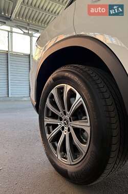 Внедорожник / Кроссовер Mercedes-Benz GLC-Class 2023 в 