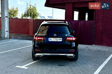 Позашляховик / Кросовер Mercedes-Benz GLC-Class 2017 в 