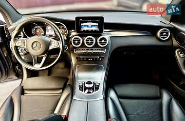Позашляховик / Кросовер Mercedes-Benz GLC-Class 2017 в 