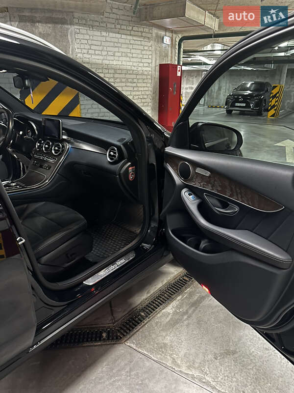 Внедорожник / Кроссовер Mercedes-Benz GLC-Class 2017 в Киеве