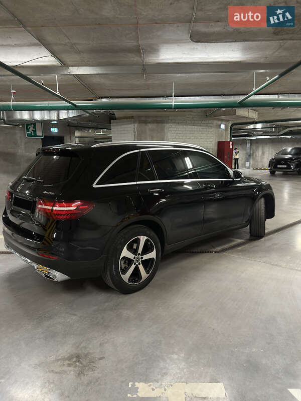 Внедорожник / Кроссовер Mercedes-Benz GLC-Class 2017 в Киеве