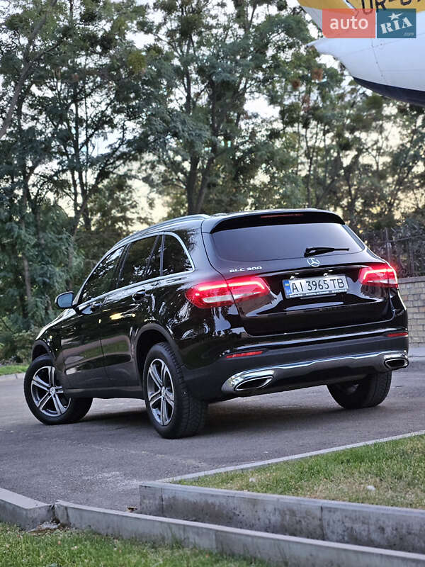 Позашляховик / Кросовер Mercedes-Benz GLC-Class 2017 в Києві