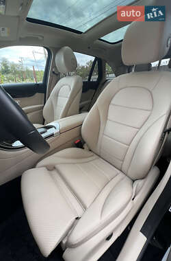 Внедорожник / Кроссовер Mercedes-Benz GLC-Class 2022 в 