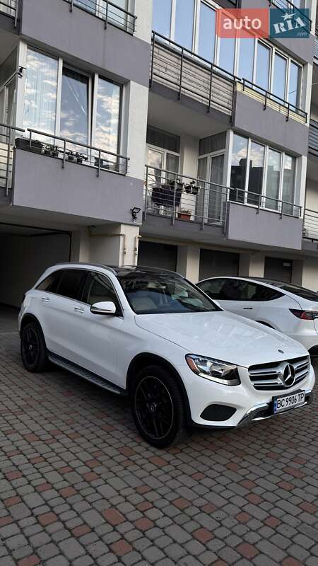 Mercedes-Benz GLC-Class 2017 Mercedes-Benz GLC-Class 2017
