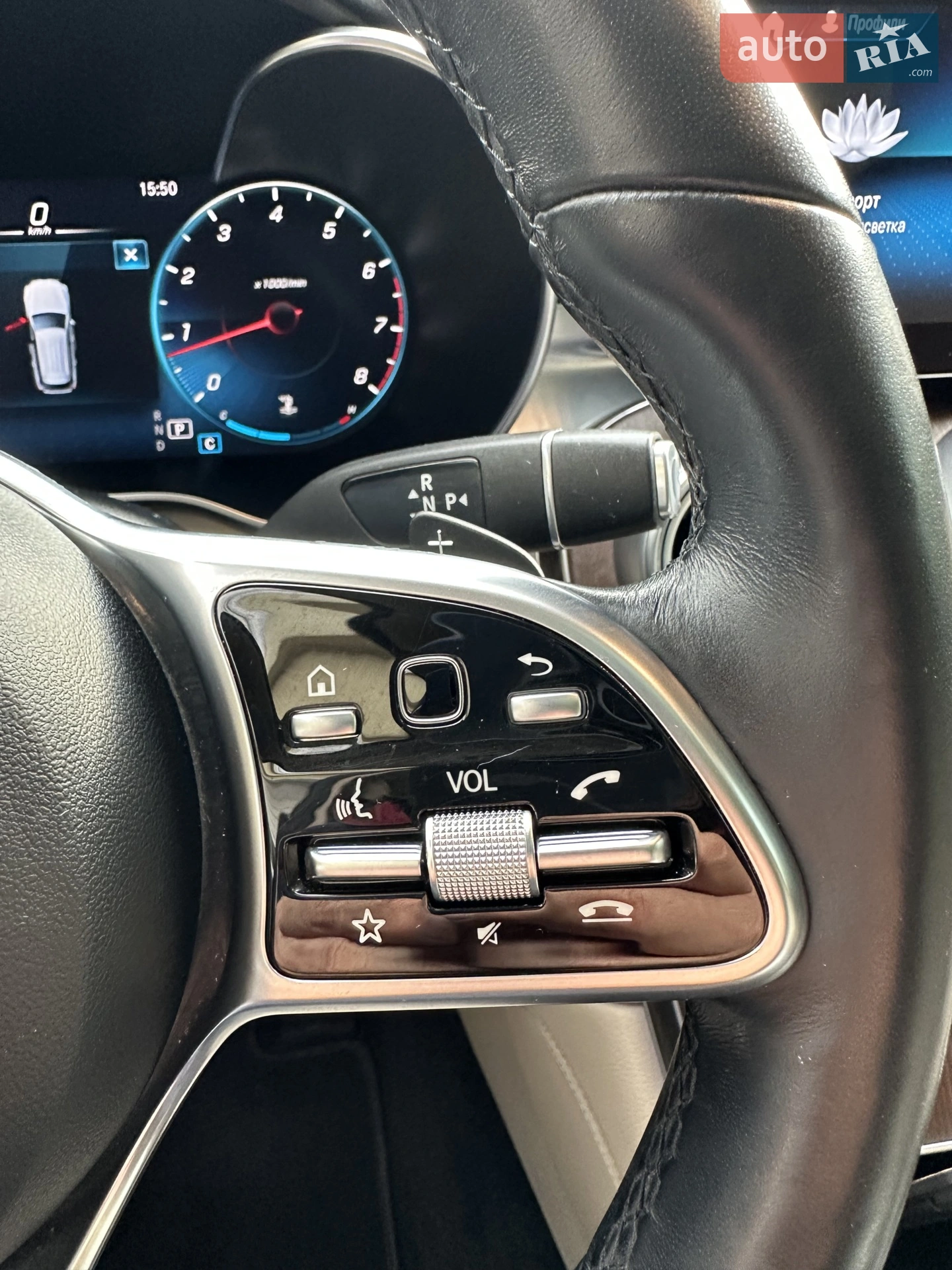 2020 Mercedes-Benz GLC - мініатюра 21