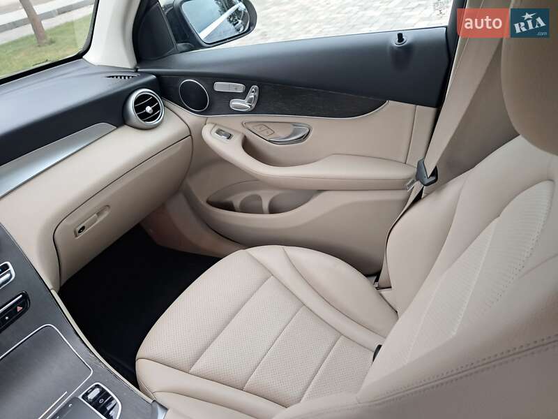 Внедорожник / Кроссовер Mercedes-Benz GLC-Class 2020 в Ивано-Франковске