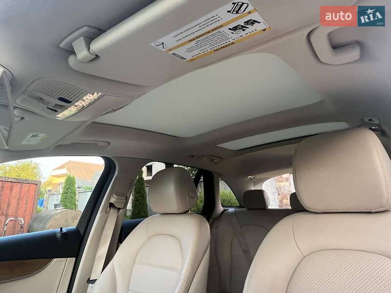 Позашляховик / Кросовер Mercedes-Benz GLC-Class 2019 в Ужгороді