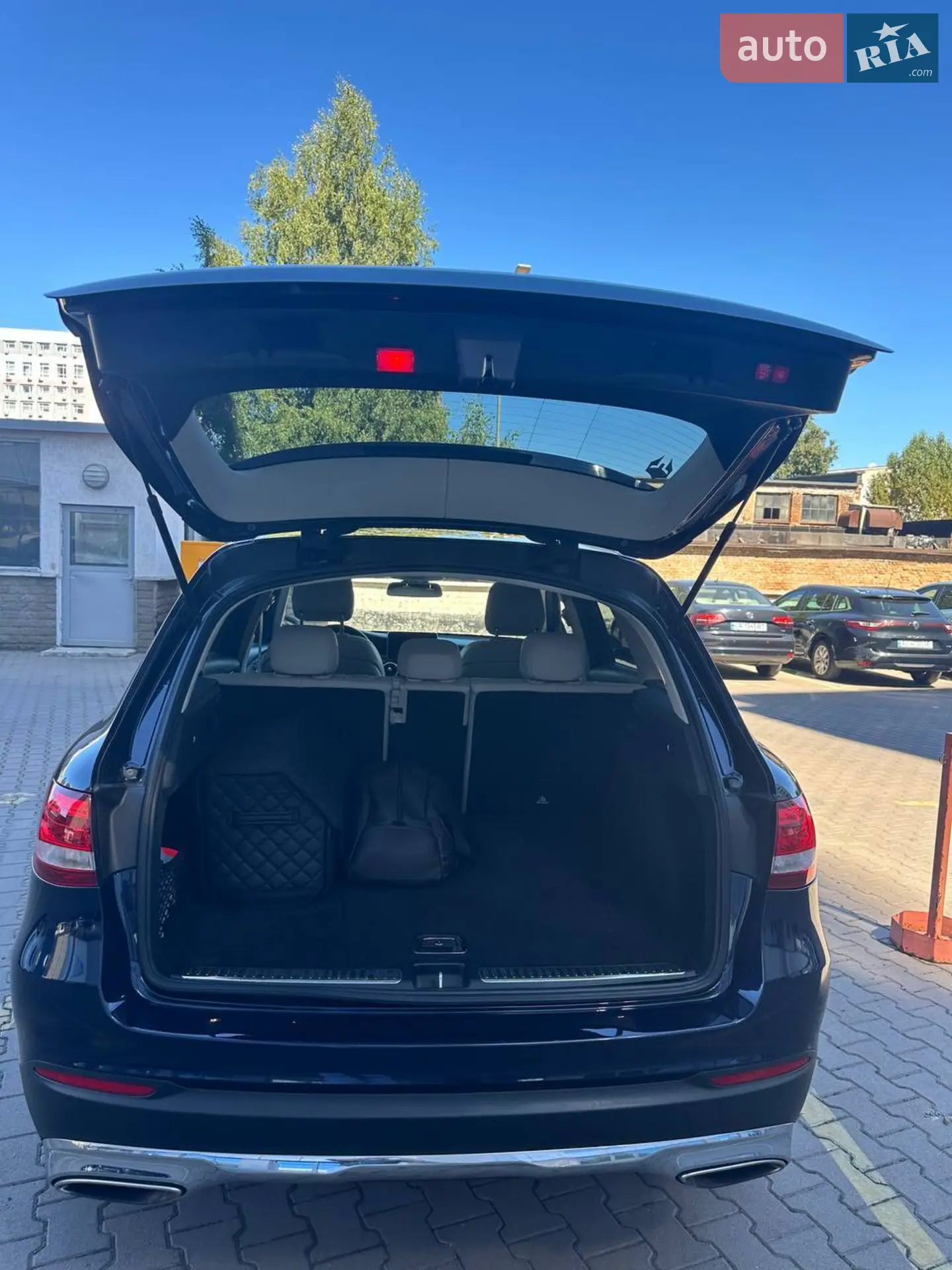 2016 Mercedes-Benz GLC - мініатюра 4