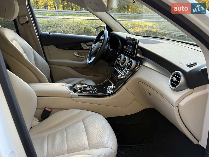 Позашляховик / Кросовер Mercedes-Benz GLC-Class 2016 в Володимирі фото 15 Позашляховик / Кросовер Mercedes-Benz GLC-Class 2016 в Володимирі