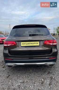 Внедорожник / Кроссовер Mercedes-Benz GLC-Class 2017 в 