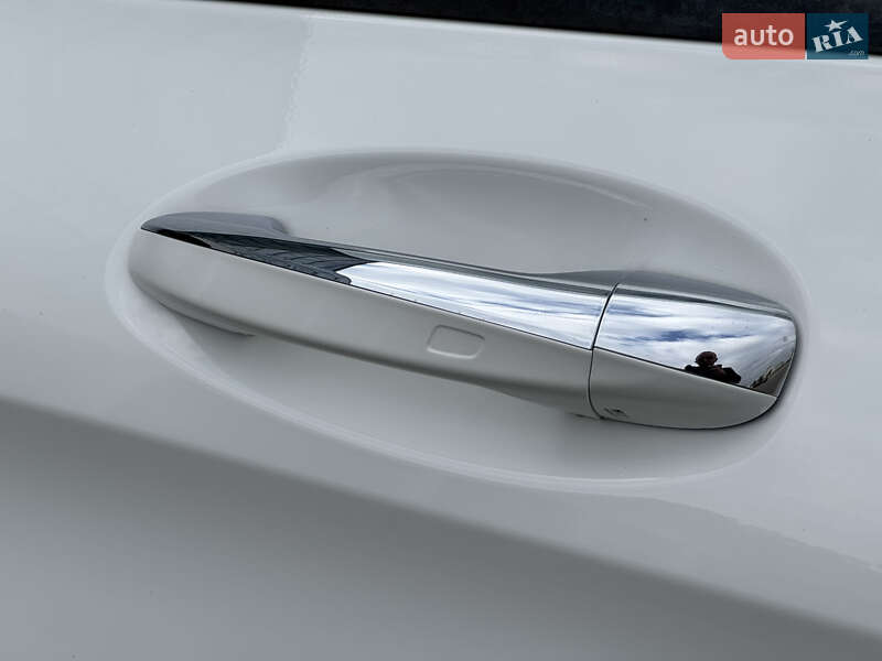 Внедорожник / Кроссовер Mercedes-Benz GLC-Class 2016 в Киеве фото 16 Внедорожник / Кроссовер Mercedes-Benz GLC-Class 2016 в Киеве