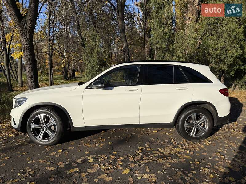 Внедорожник / Кроссовер Mercedes-Benz GLC-Class 2017 в Киеве фото 4 Внедорожник / Кроссовер Mercedes-Benz GLC-Class 2017 в Киеве