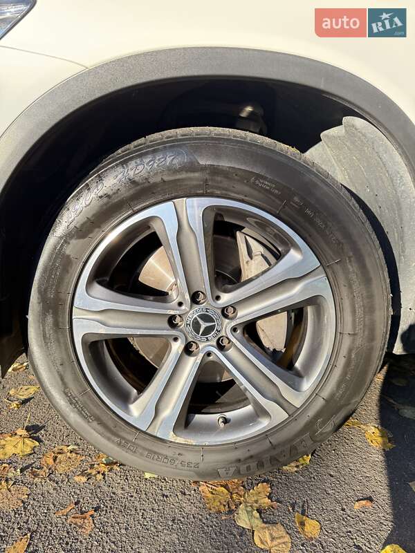 Внедорожник / Кроссовер Mercedes-Benz GLC-Class 2017 в Киеве фото 33 Внедорожник / Кроссовер Mercedes-Benz GLC-Class 2017 в Киеве