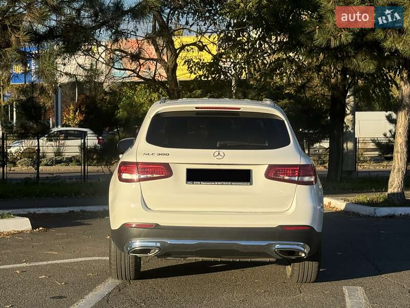 Внедорожник / Кроссовер Mercedes-Benz GLC-Class 2017 в Одессе фото 11 Внедорожник / Кроссовер Mercedes-Benz GLC-Class 2017 в Одессе