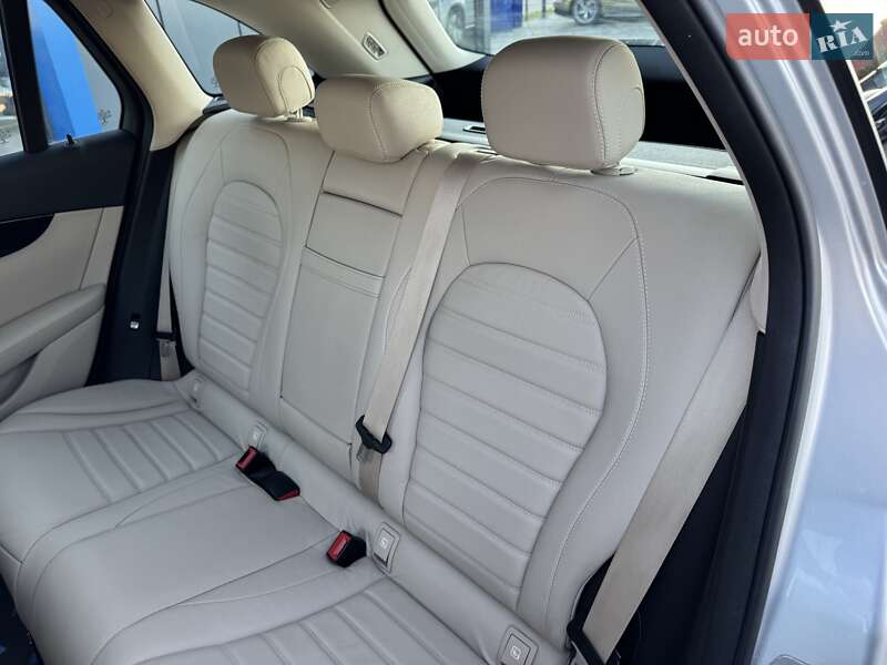 Позашляховик / Кросовер Mercedes-Benz GLC-Class 2016 в Рівному