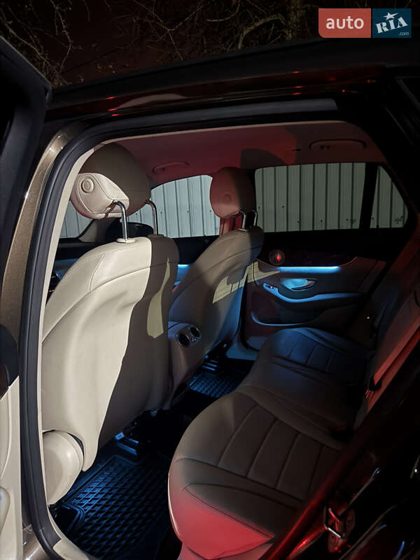 Внедорожник / Кроссовер Mercedes-Benz GLC-Class 2017 в Харькове фото 9 Внедорожник / Кроссовер Mercedes-Benz GLC-Class 2017 в Харькове