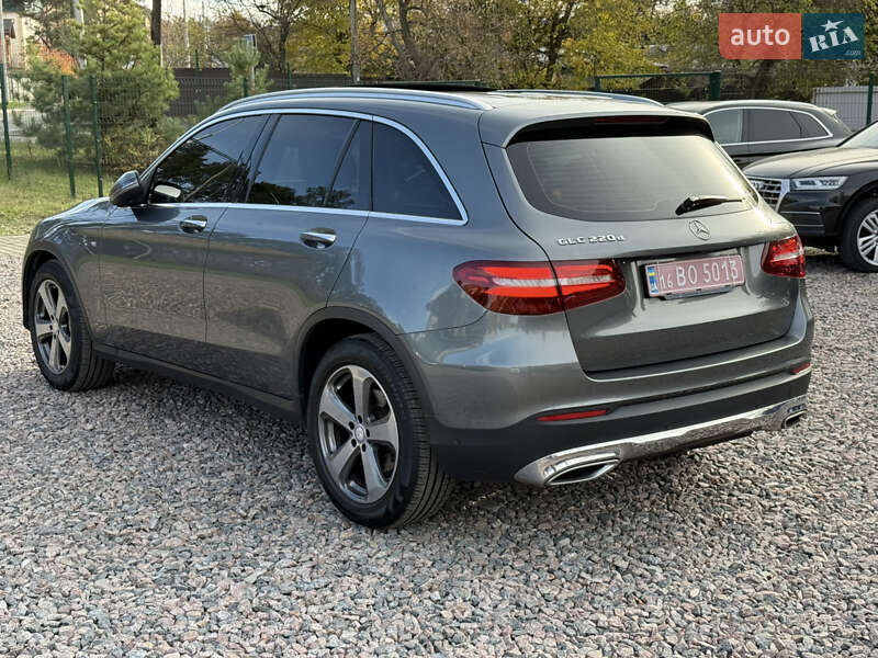 Позашляховик / Кросовер Mercedes-Benz GLC-Class 2017 в Києві фото 3 Позашляховик / Кросовер Mercedes-Benz GLC-Class 2017 в Києві