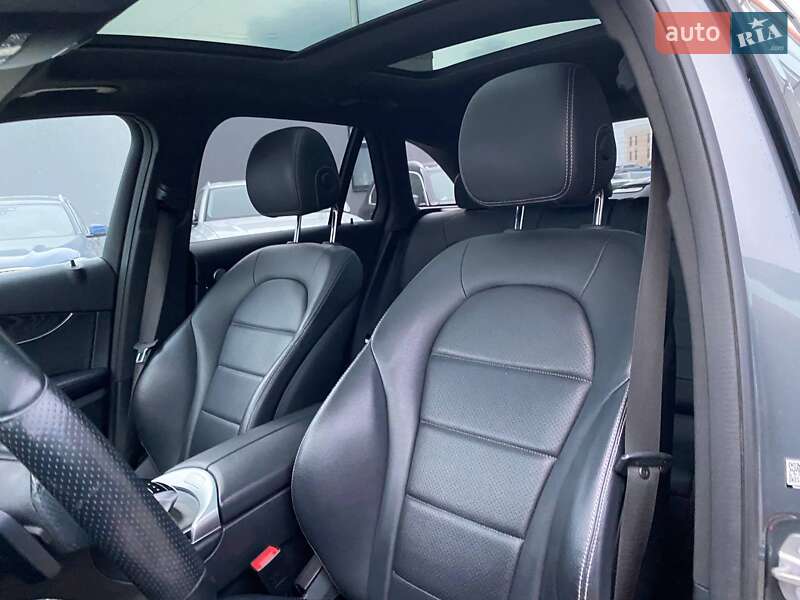 Позашляховик / Кросовер Mercedes-Benz GLC-Class 2017 в Львові фото 18 Позашляховик / Кросовер Mercedes-Benz GLC-Class 2017 в Львові