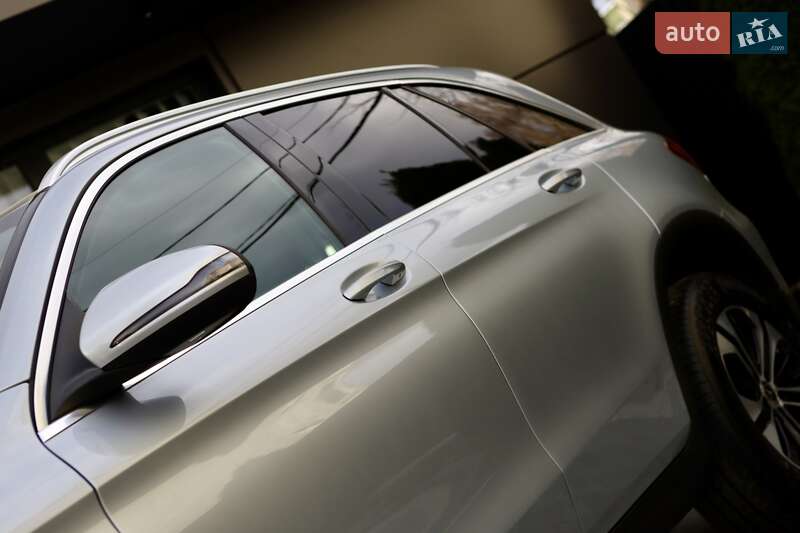 Внедорожник / Кроссовер Mercedes-Benz GLC-Class 2022 в Дрогобыче